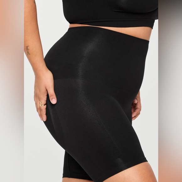 Fabletics Nearly Naked Shapewear Ultra High Waist Booty Lift Short Sz 1x/2x - Picture 3 of 8